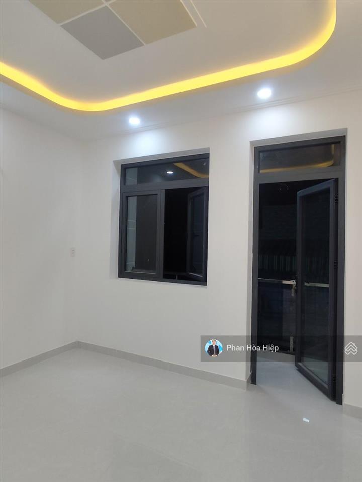 Nhà mới xây mt nội bộ khu bình phú, 40m2, 4 tầng btct 4 pn 4 wc, tiện cho thuê