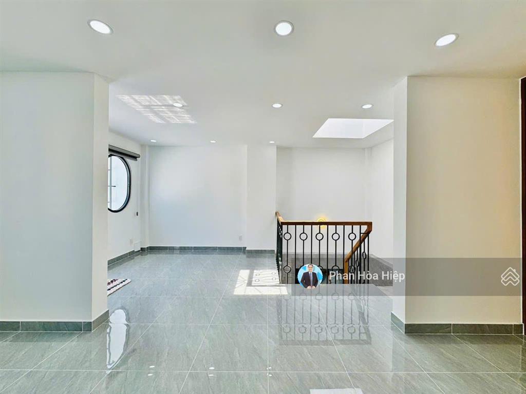 Nhà mới ngay kinh dương vương, 70m2, 3 tầng btct, 4pn, hẻm 5m gần aeon bình tân, nội thất cao cấp