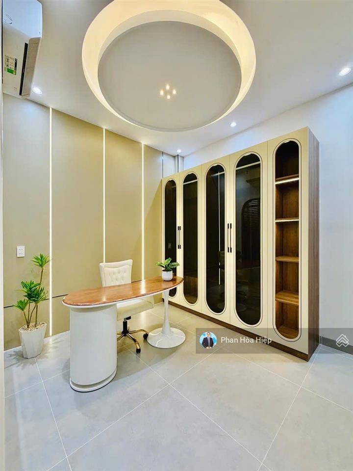 Bán gấp nhà hẻm 8m lê văn quới, 64m2, 5 tầng btct, 5pn 6wc, nội thất hiện đại, tiện mở vp cty