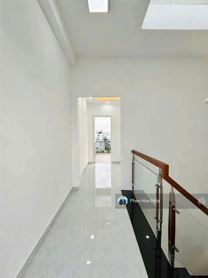 Cần bán gấp nhà tân hoà đông, 64m2, 3 tầng btct, 3pn 4wc, hẻm rộng gần ub phường phú lâm, sổ riêng