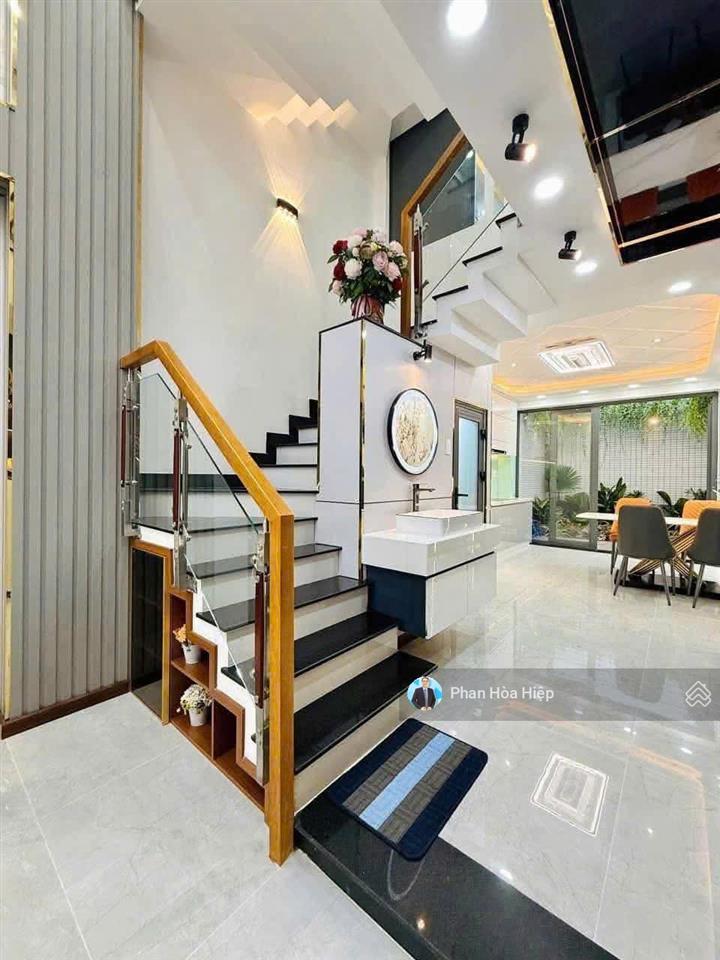 Cần bán gấp nhà tân hoà đông, 64m2, 3 tầng btct, 3pn 4wc, hẻm rộng gần ub phường phú lâm, sổ riêng
