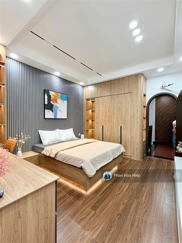 Nhà mới nở hậu gần khu tên lửa, 60m2, 4 tầng btct, 4pn, gần aeon, cách mt chỉ 50m, tiện kd đa ngành