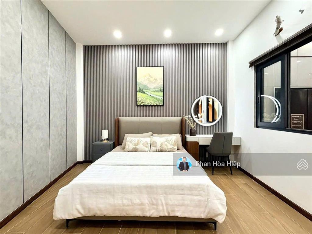 Nhà mới nở hậu gần khu tên lửa, 60m2, 4 tầng btct, 4pn, gần aeon, cách mt chỉ 50m, tiện kd đa ngành