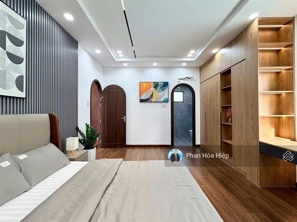 Nhà mới nở hậu gần khu tên lửa, 60m2, 4 tầng btct, 4pn, gần aeon, cách mt chỉ 50m, tiện kd đa ngành