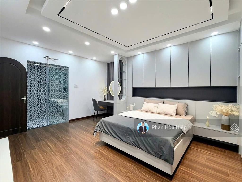 Nhà mới nở hậu gần khu tên lửa, 60m2, 4 tầng btct, 4pn, gần aeon, cách mt chỉ 50m, tiện kd đa ngành