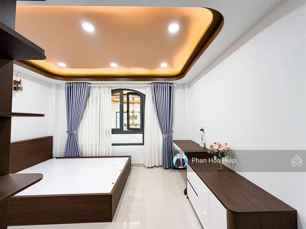 Bán nhà bùi hữu diện, 4 x 15, 4 tầng btct, 5pn, có sân thượng, kế bên cv phú lâm, sổ hồng riêng