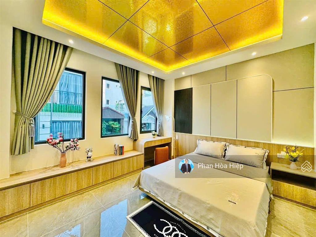 Xuất cảnh cần bán nhà khu tên lửa, 5m5 x 13, 5 tầng btct, 4 pn,thiết kế hiện đại, gần aeon bình tân