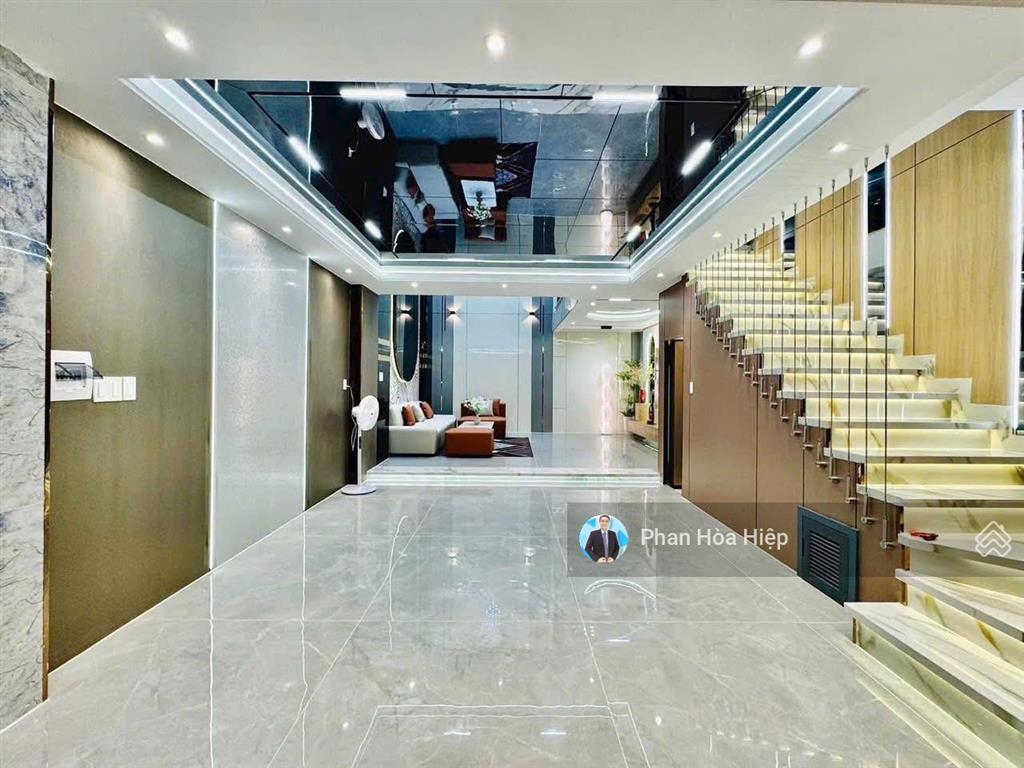 Xuất cảnh cần bán nhà khu tên lửa, 5m5 x 13, 5 tầng btct, 4 pn,thiết kế hiện đại, gần aeon bình tân