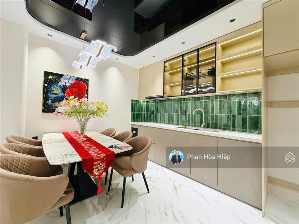 Nhà đẹp hẻm xe tải ngay lê văn quới, 60m2, 4 tầng btct, 4 pn ngay ngã 4 bốn xã, tiện về q11, q5