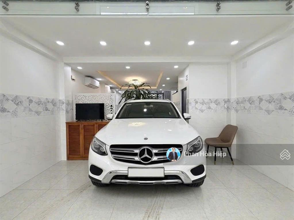 Nhà 5 tầng btct ngay hậu giang, 70m2, 5pn có st, đường 6m, kế bên trường lam sơn, tiện cho thuê