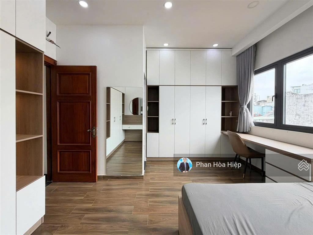 Nhà 5 tầng btct ngay hậu giang, 70m2, 5pn có st, đường 6m, kế bên trường lam sơn, tiện cho thuê