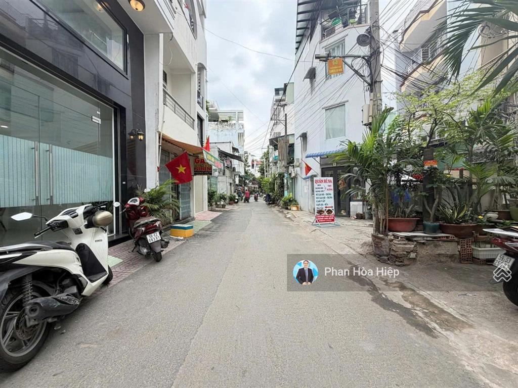 Nhà 5 tầng btct ngay hậu giang, 70m2, 5pn có st, đường 6m, kế bên trường lam sơn, tiện cho thuê