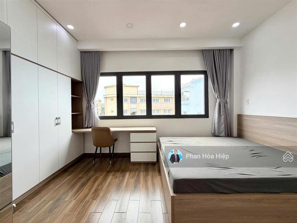 Nhà 5 tầng btct ngay hậu giang, 70m2, 5pn có st, đường 6m, kế bên trường lam sơn, tiện cho thuê
