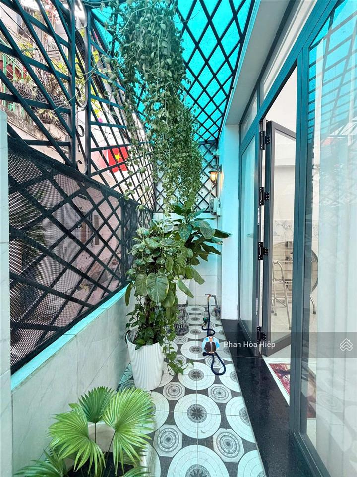 Nhà 5 tầng btct ngay hậu giang, 70m2, 5pn có st, đường 6m, kế bên trường lam sơn, tiện cho thuê