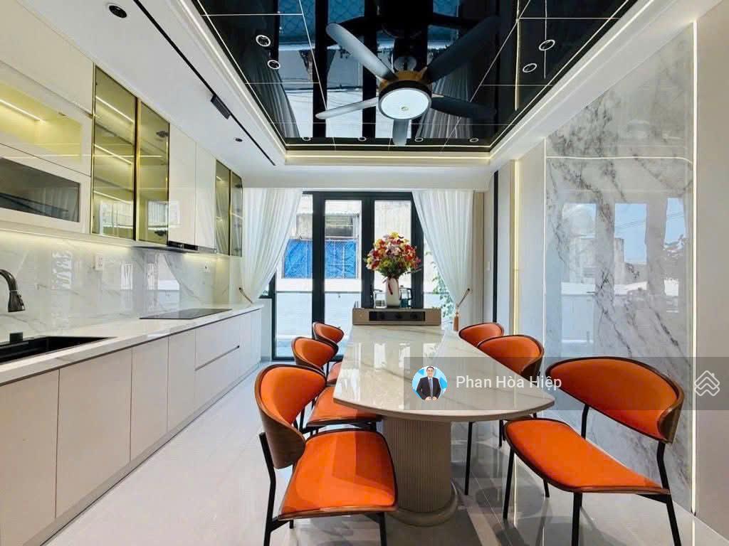 Nhà mới kế bên phố ẩm thực, 60m2, 4 tầng btct, 4pn có sân thượng,hẻm xe tải 6m, nội thất cao cấp