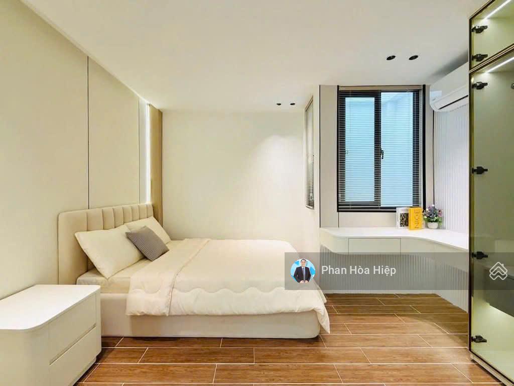 Nhà mới kế bên phố ẩm thực, 60m2, 4 tầng btct, 4pn có sân thượng,hẻm xe tải 6m, nội thất cao cấp