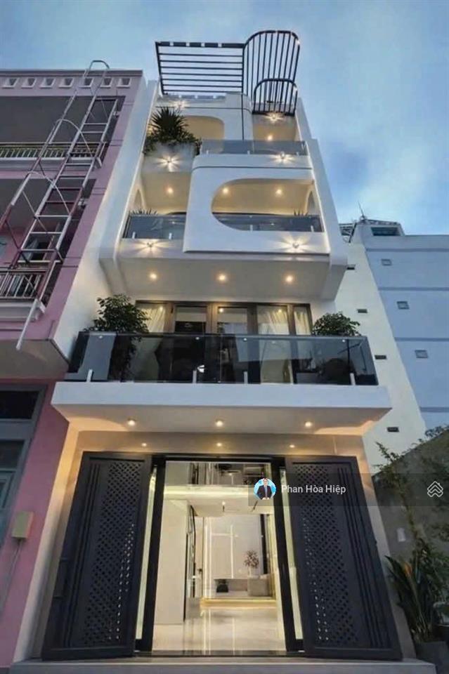 Nhà mới kế bên phố ẩm thực, 60m2, 4 tầng btct, 4pn có sân thượng,hẻm xe tải 6m, nội thất cao cấp