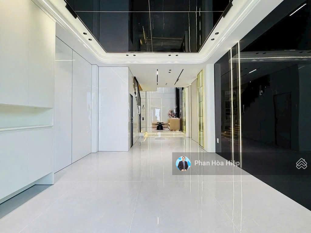Nhà mới kế bên phố ẩm thực, 60m2, 4 tầng btct, 4pn có sân thượng,hẻm xe tải 6m, nội thất cao cấp