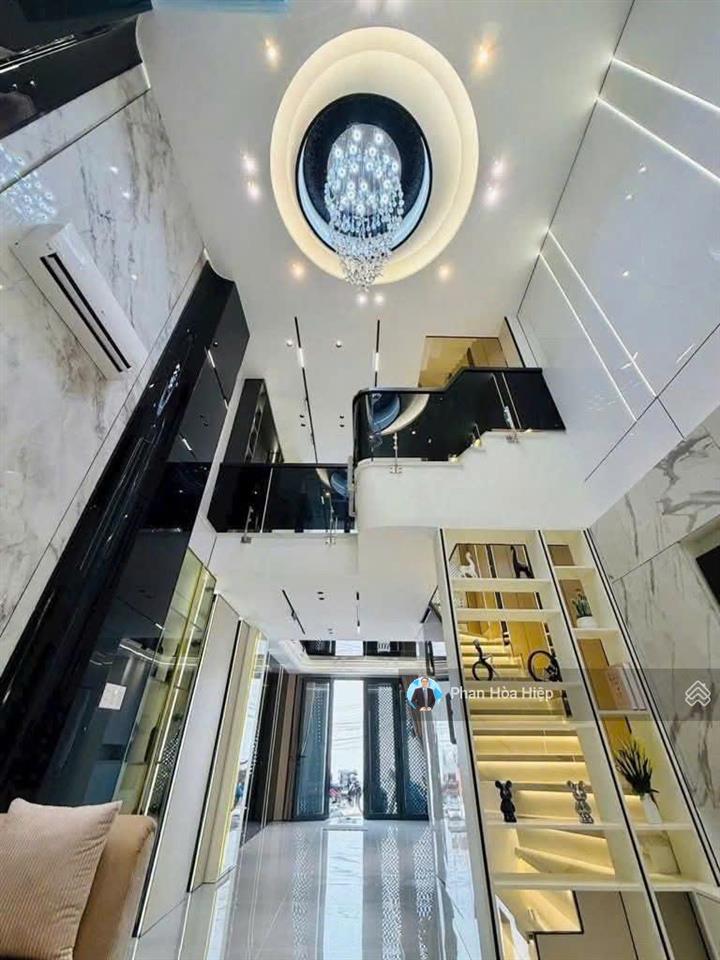 Nhà mới kế bên phố ẩm thực, 60m2, 4 tầng btct, 4pn có sân thượng,hẻm xe tải 6m, nội thất cao cấp