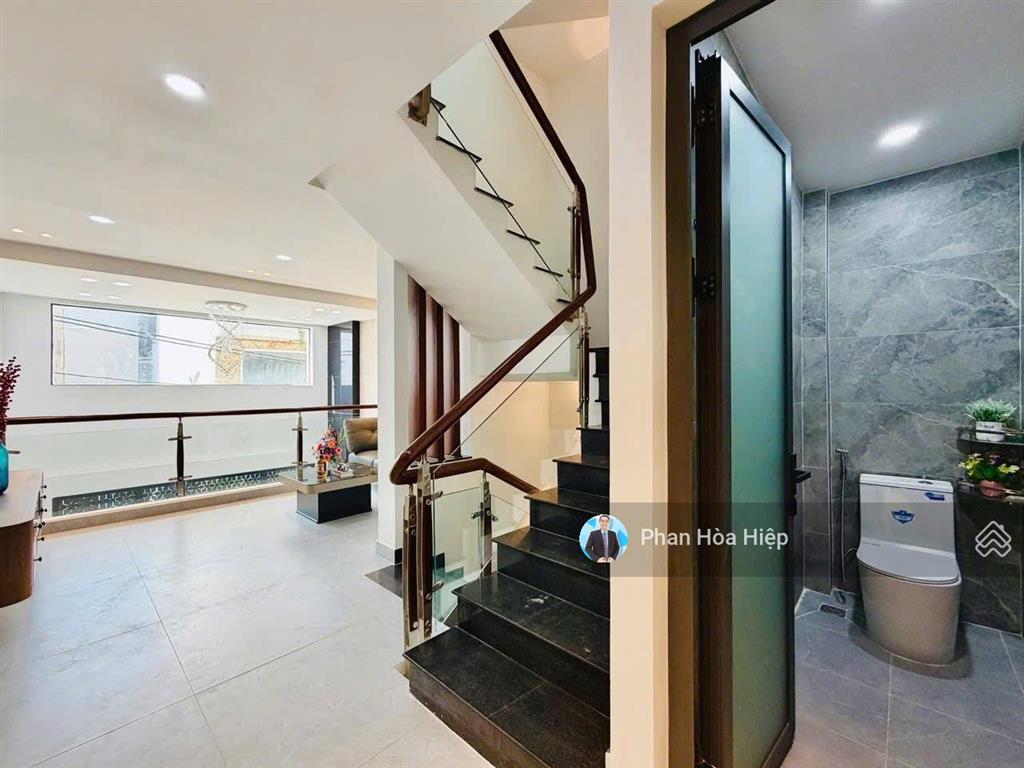 Nhà hẽm xe tải 6m lò gốm, 56m2, 4 tầng đúc, 4 pn 4wc, gần võ văn kiệt, sổ vuông vức, tiện cho thuê