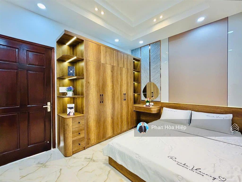 Nhà hẽm xe tải 6m lò gốm, 56m2, 4 tầng đúc, 4 pn 4wc, gần võ văn kiệt, sổ vuông vức, tiện cho thuê