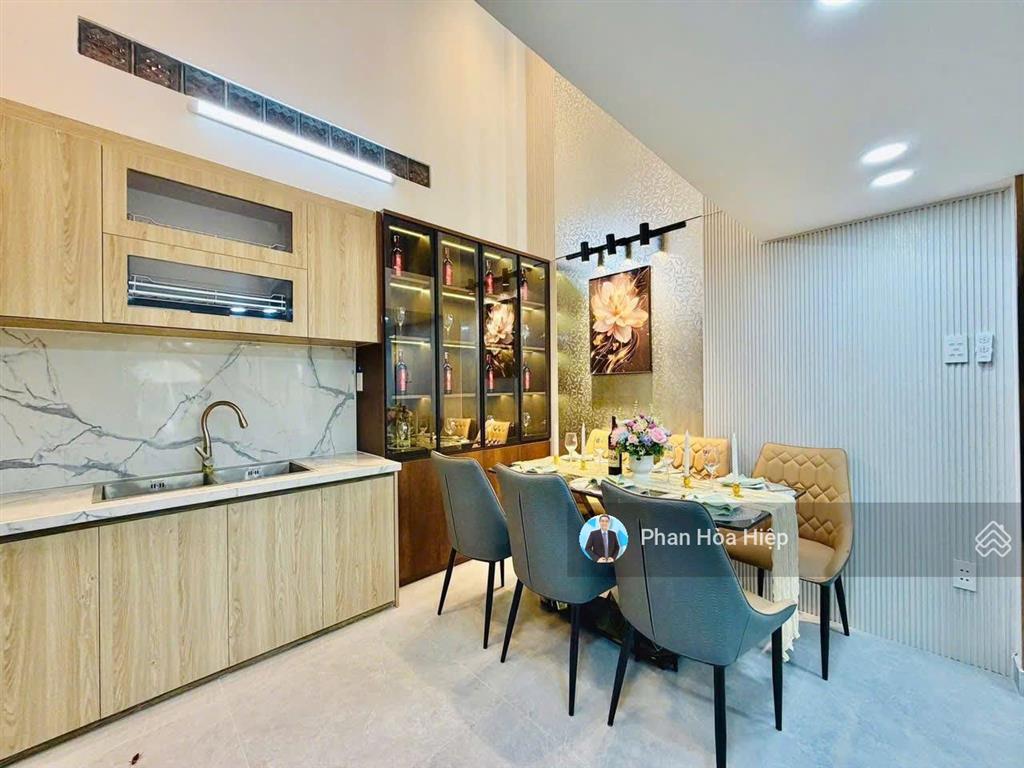 Nhà hẽm xe tải 6m lò gốm, 56m2, 4 tầng đúc, 4 pn 4wc, gần võ văn kiệt, sổ vuông vức, tiện cho thuê