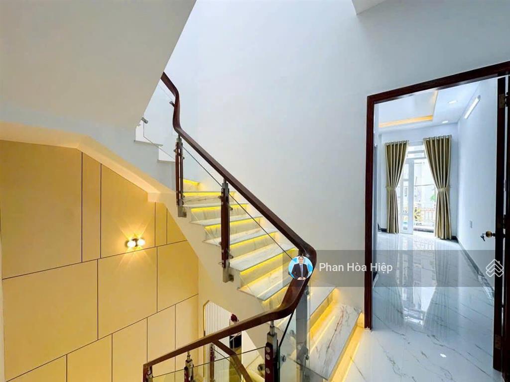 Bán gấp nhà hẻm xe hơi an dương vương, 52m², 3 tầng đúc, 4pn, gần chợ, sổ vuông tiện cho thuê