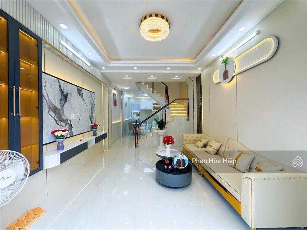 Bán gấp nhà hẻm xe hơi an dương vương, 52m², 3 tầng đúc, 4pn, gần chợ, sổ vuông tiện cho thuê