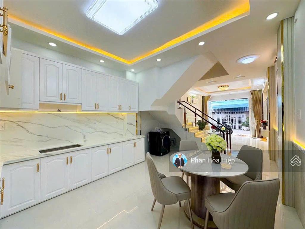 Bán gấp nhà hẻm xe hơi an dương vương, 52m², 3 tầng đúc, 4pn, gần chợ, sổ vuông tiện cho thuê