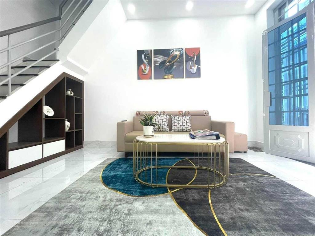 Chính chủ cần bán nhà hxh phạm văn chí 48m2, 4pn 3 wc xây ở kiên cố chắc chắn