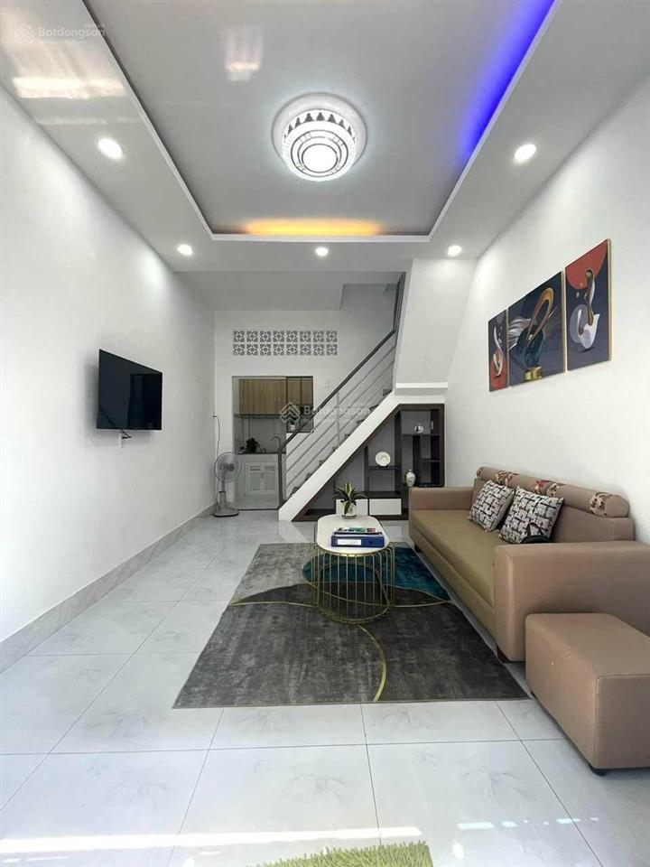 Chính chủ cần bán nhà hxh phạm văn chí 48m2, 4pn 3 wc xây ở kiên cố chắc chắn
