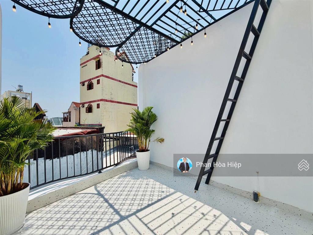 Bán gấp nhà hẻm xe hơi gia phú, 44m2, 3 tầng, 4pn, có phòng trệt, 3wc, kế bên siêu thị satra