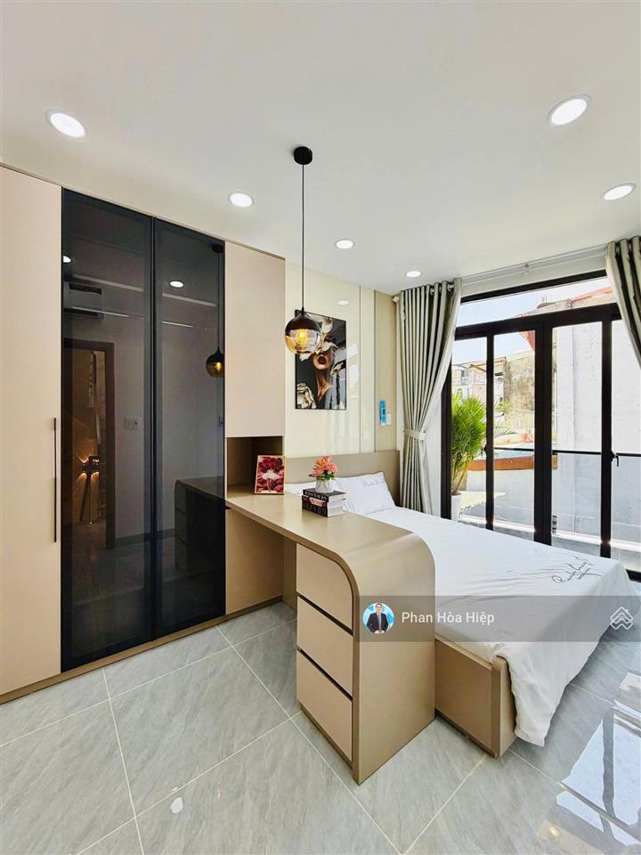 Bán gấp nhà hẻm xe hơi gia phú, 44m2, 3 tầng, 4pn, có phòng trệt, 3wc, kế bên siêu thị satra