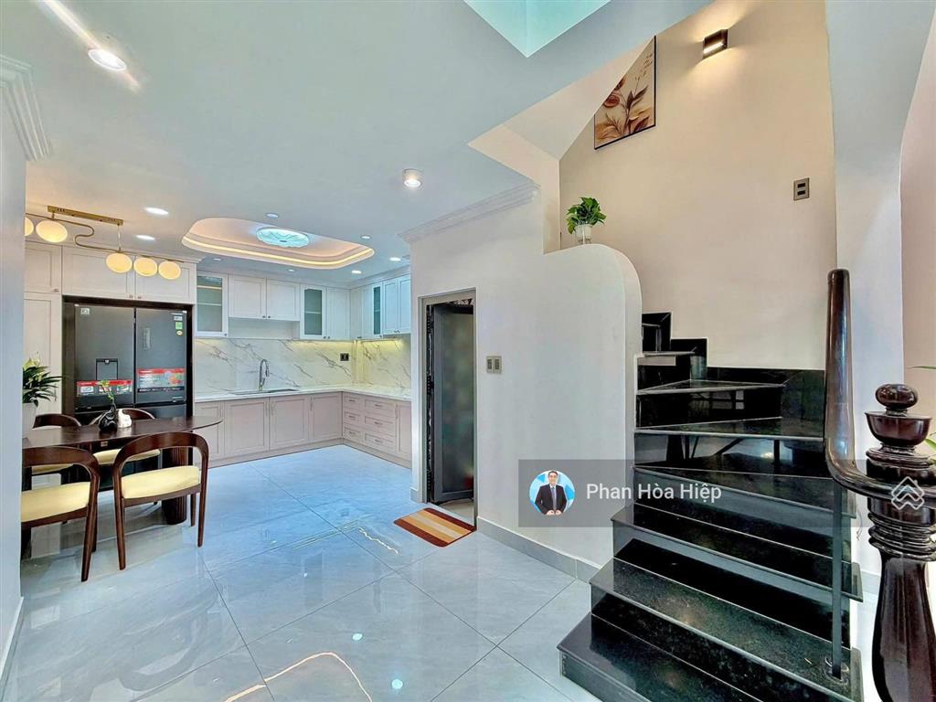 Nhà mới hẻm xe hơi xóm vôi, 40m², 4 tầng 4pn 5wc, gần mặt tiền, bx chợ lớn, tiện kinh doanh