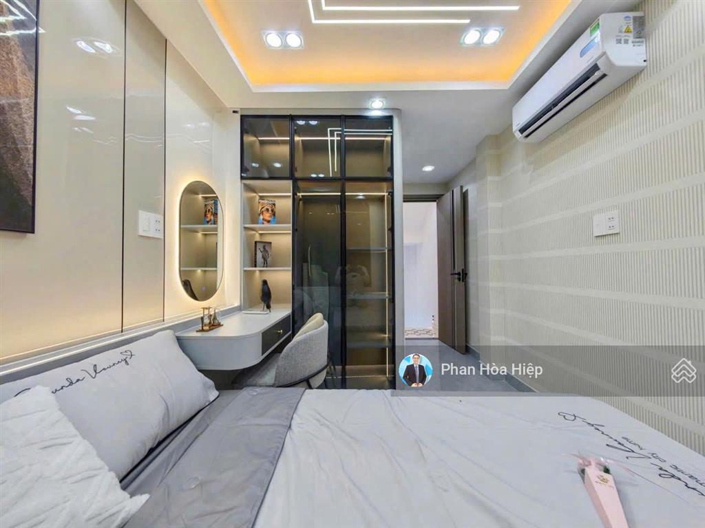 Nhà mới ngay trần hưng đạo, 45m, 4 tầng đúc, 3pn 4wc, nội thất đẹp, hẻm xe hơi 4m, gần bv y dược