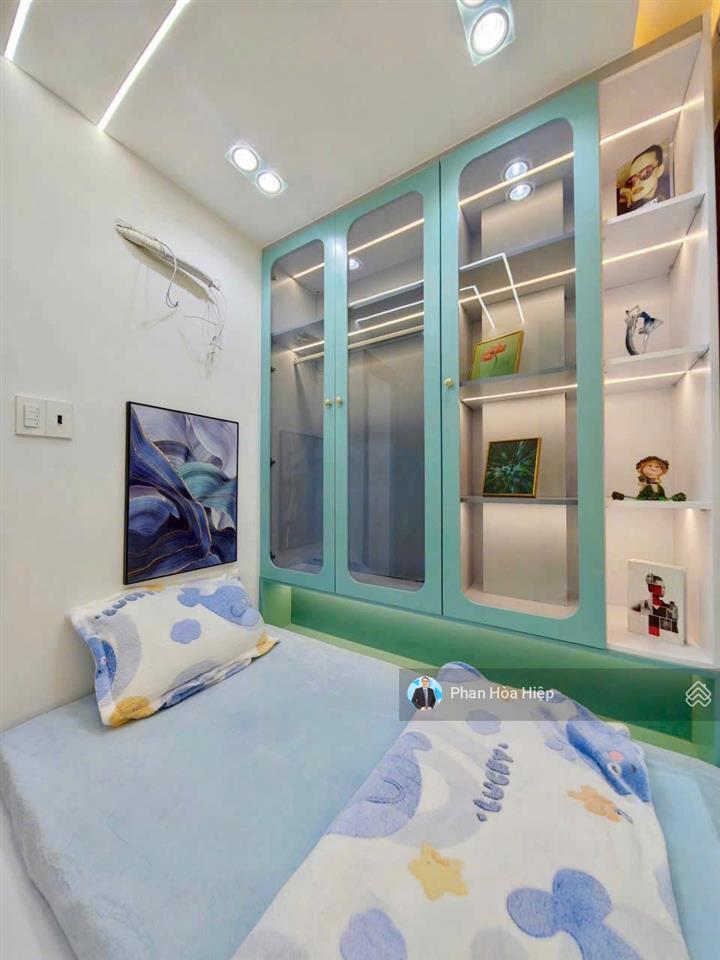 Nhà mới ngay trần hưng đạo, 45m, 4 tầng đúc, 3pn 4wc, nội thất đẹp, hẻm xe hơi 4m, gần bv y dược