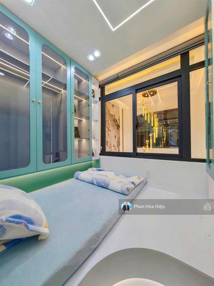 Nhà mới ngay trần hưng đạo, 45m, 4 tầng đúc, 3pn 4wc, nội thất đẹp, hẻm xe hơi 4m, gần bv y dược