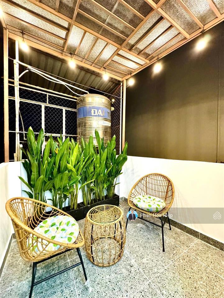 Xuất cảnh bán nhà hà tôn quyền, 39m2, 3 tầng, 4 pn, 3wc, hẻm xe hơi tới nơi, vài căn ra mặt tiền