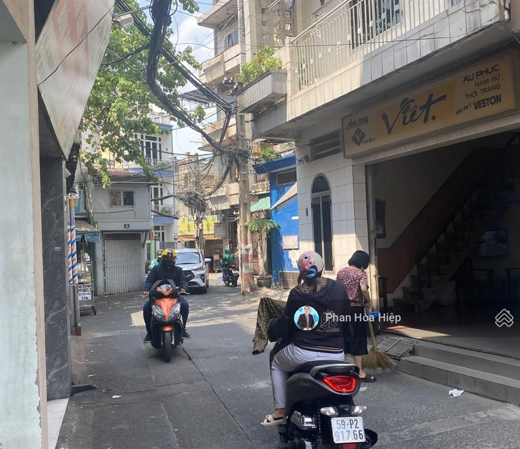Xuất cảnh bán nhà hà tôn quyền, 39m2, 3 tầng, 4 pn, 3wc, hẻm xe hơi tới nơi, vài căn ra mặt tiền