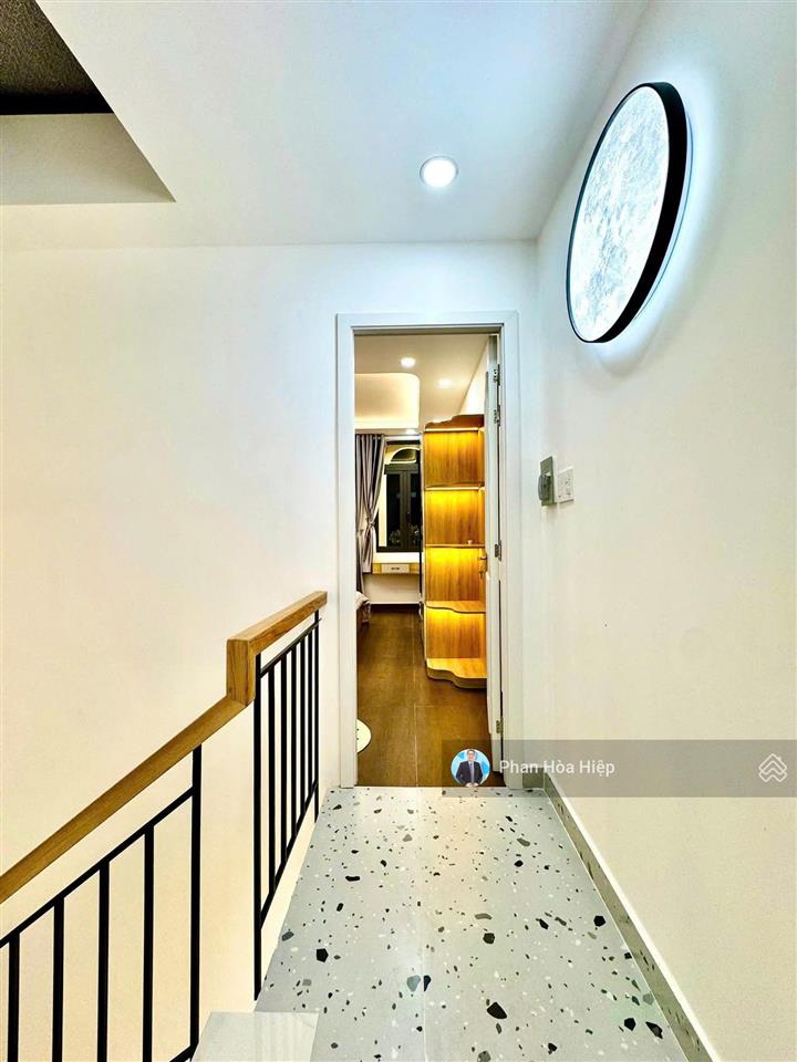 Xuất cảnh bán nhà hà tôn quyền, 39m2, 3 tầng, 4 pn, 3wc, hẻm xe hơi tới nơi, vài căn ra mặt tiền