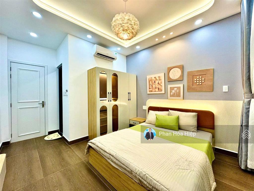 Xuất cảnh bán nhà hà tôn quyền, 39m2, 3 tầng, 4 pn, 3wc, hẻm xe hơi tới nơi, vài căn ra mặt tiền