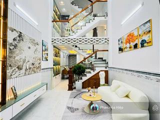 Kẹt tiền bán gấp nhà minh phụng, 44 m2, 3 tầng, 3pn 3 wc, hẻm xe hơi tới nơi, kế bên chợ cây gõ