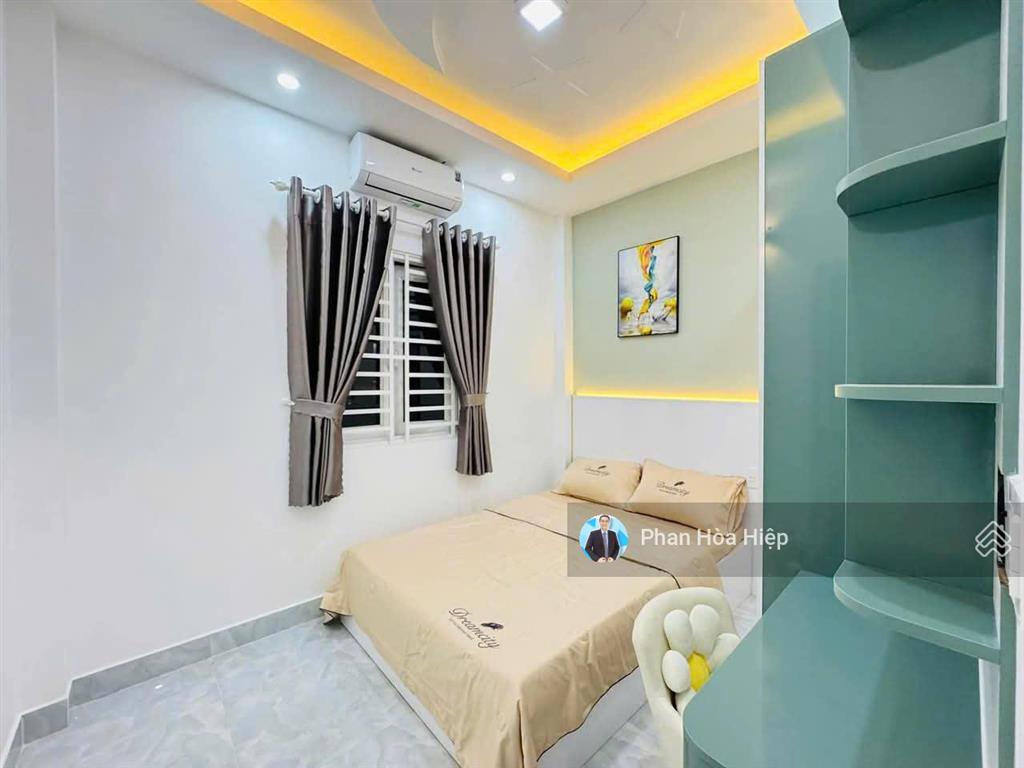 Kẹt tiền bán gấp nhà minh phụng, 44 m2, 3 tầng, 3pn 3 wc, hẻm xe hơi tới nơi, kế bên chợ cây gõ