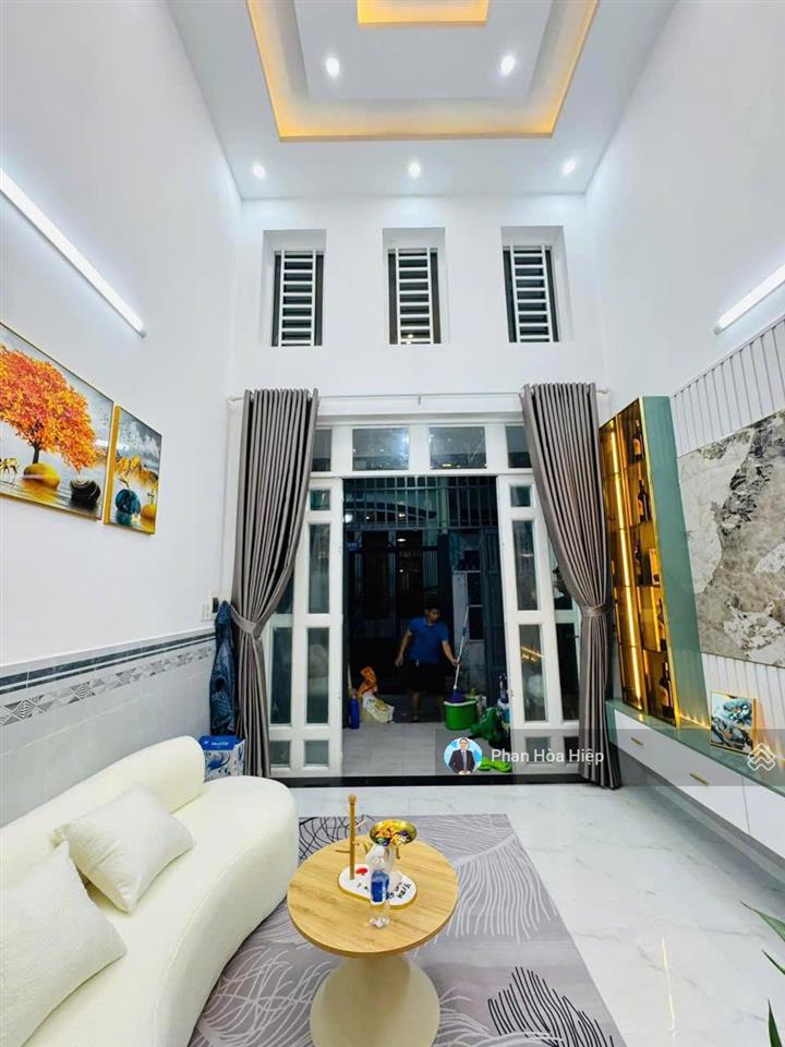 Kẹt tiền bán gấp nhà minh phụng, 44 m2, 3 tầng, 3pn 3 wc, hẻm xe hơi tới nơi, kế bên chợ cây gõ
