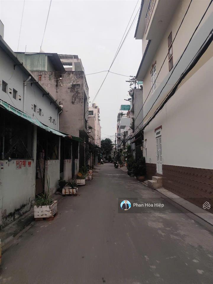 Kẹt tiền bán gấp nhà minh phụng, 44 m2, 3 tầng, 3pn 3 wc, hẻm xe hơi tới nơi, kế bên chợ cây gõ