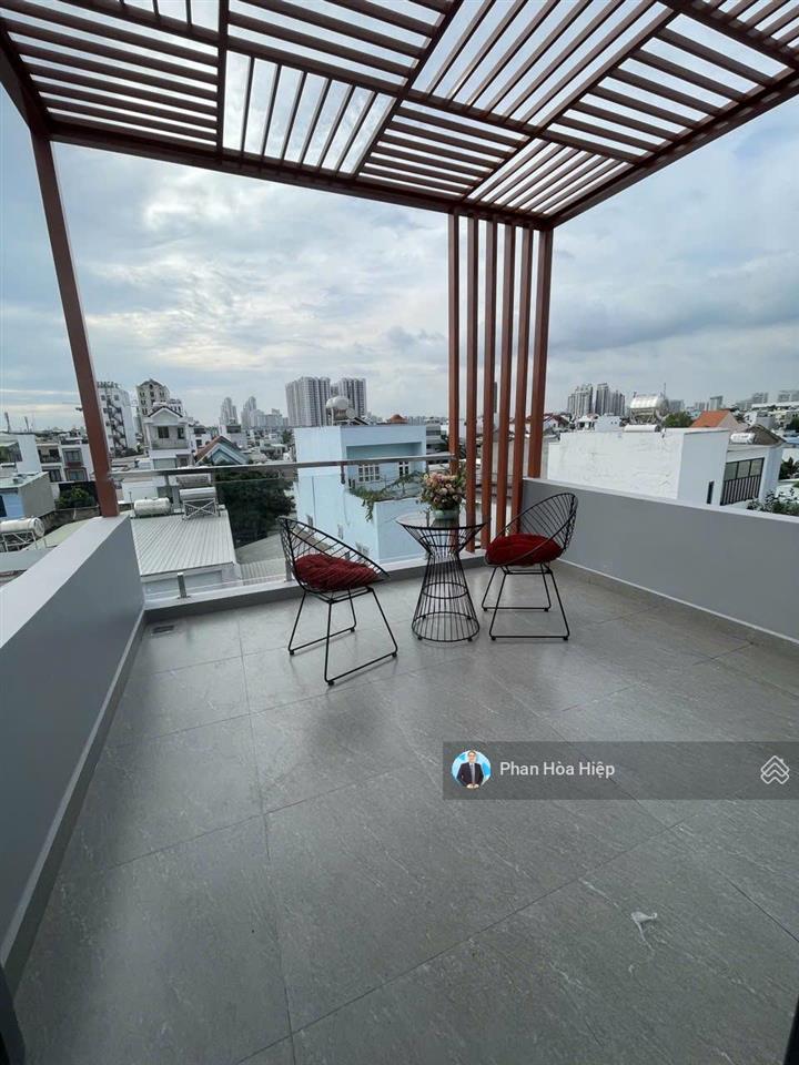 Kẹt tiền bán gấp nhà nguyễn chí thanh, 3 tầng đúc, 2 pn 3 wc, có sân thượng,hẻm rộng gần bv chợ rẫy