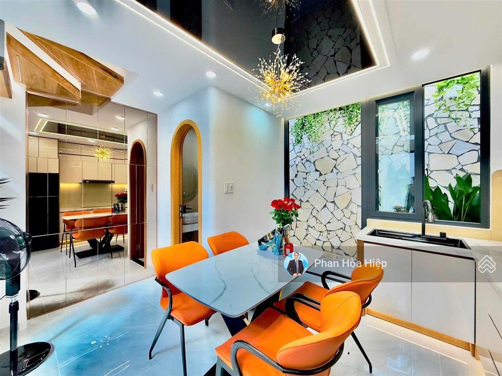 Nhà mới hẻm rộng ngay hồng bàng, 40m2, 4 tầng, 3pn 3wc, khu dân trí giáp quận 5 tiện về trung tâm