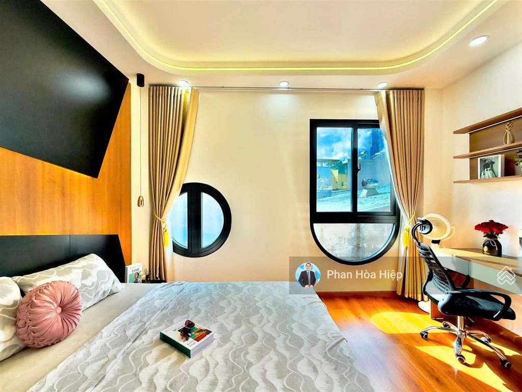 Nhà mới hẻm rộng ngay hồng bàng, 40m2, 4 tầng, 3pn 3wc, khu dân trí giáp quận 5 tiện về trung tâm