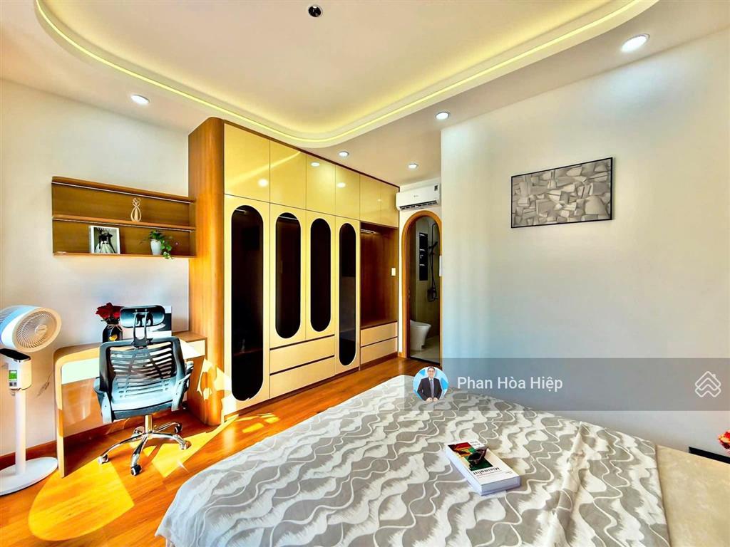 Nhà mới hẻm rộng ngay hồng bàng, 40m2, 4 tầng, 3pn 3wc, khu dân trí giáp quận 5 tiện về trung tâm