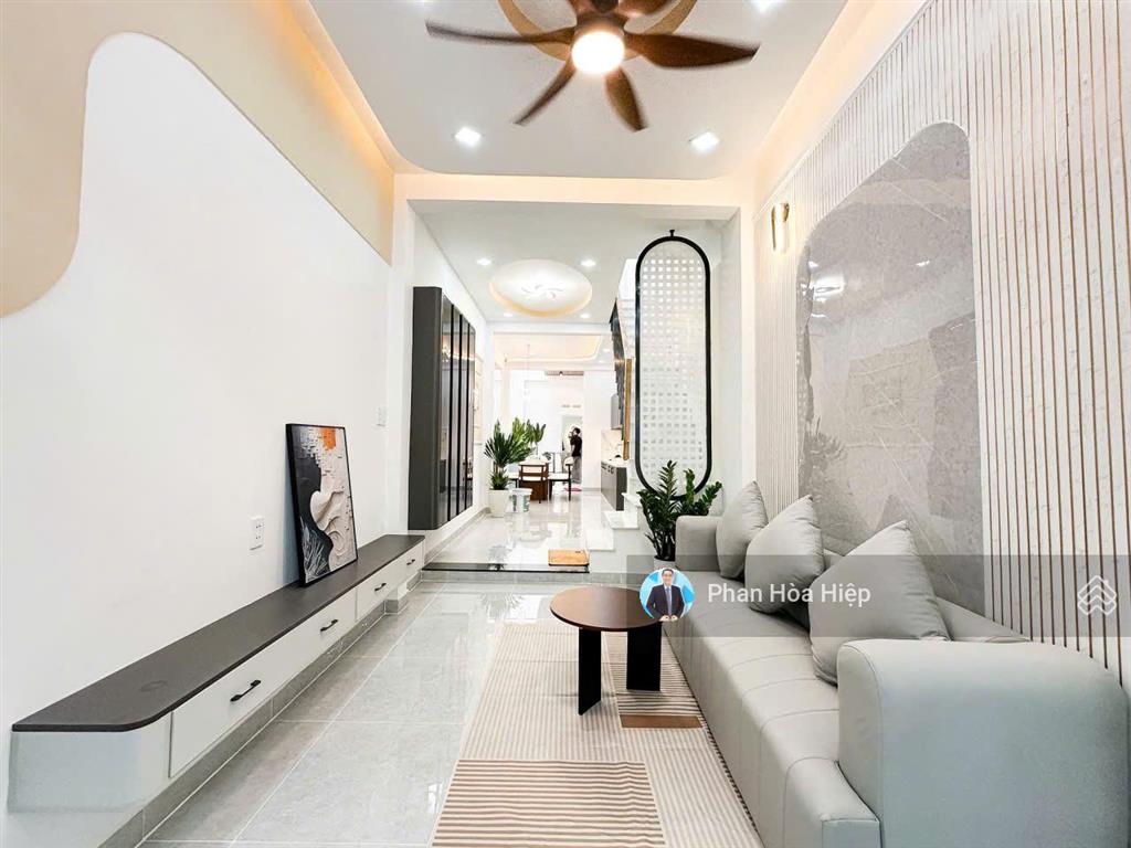 Nhà hẻm xe hơi 5m ngay phạm hữu chí, 53m2, 2 tầng đúc 2 pn 2 wc, gần thuận kiều, dòng tiền 15 tr/th